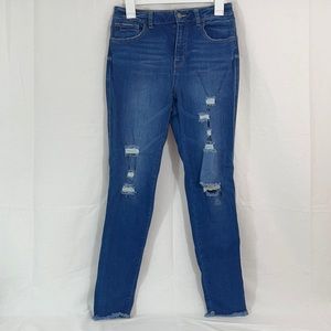 Forever 21 distressed skinny jean 👖